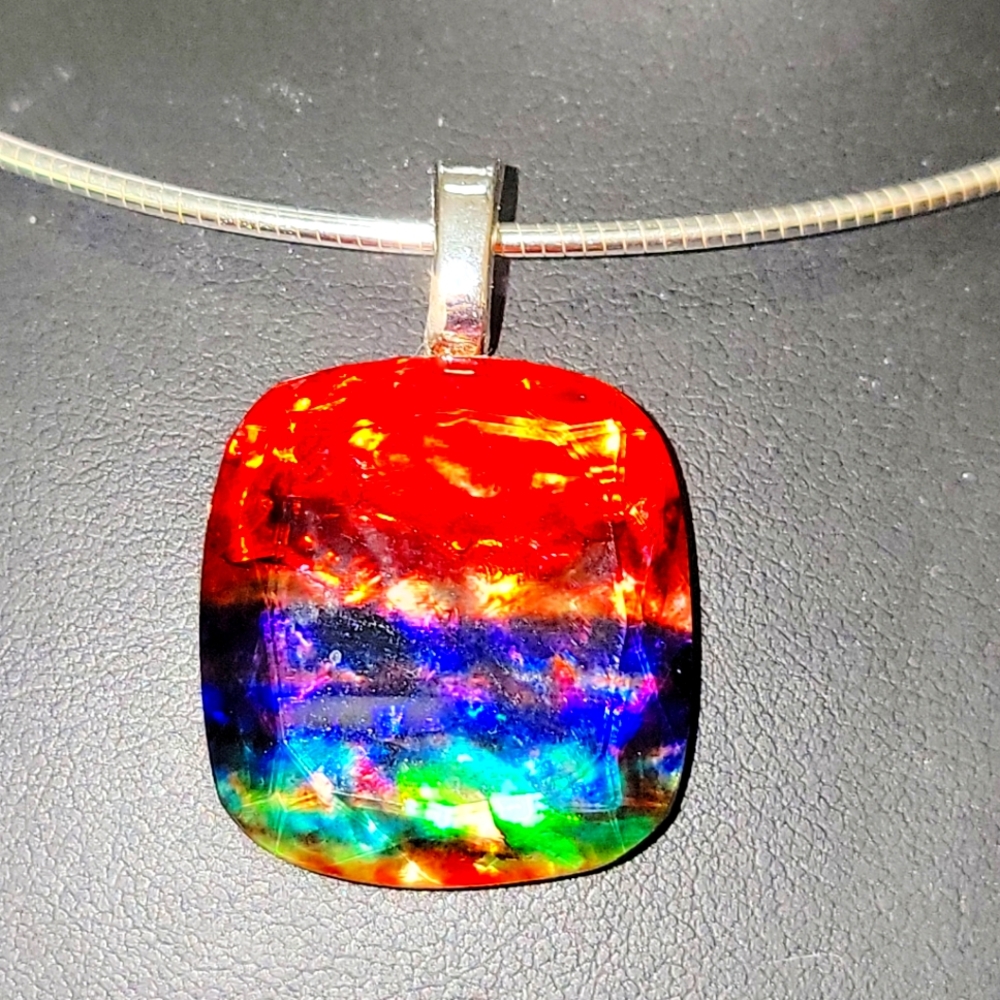 40 carat Ammolite Doublet pendant & SS Omega chain
